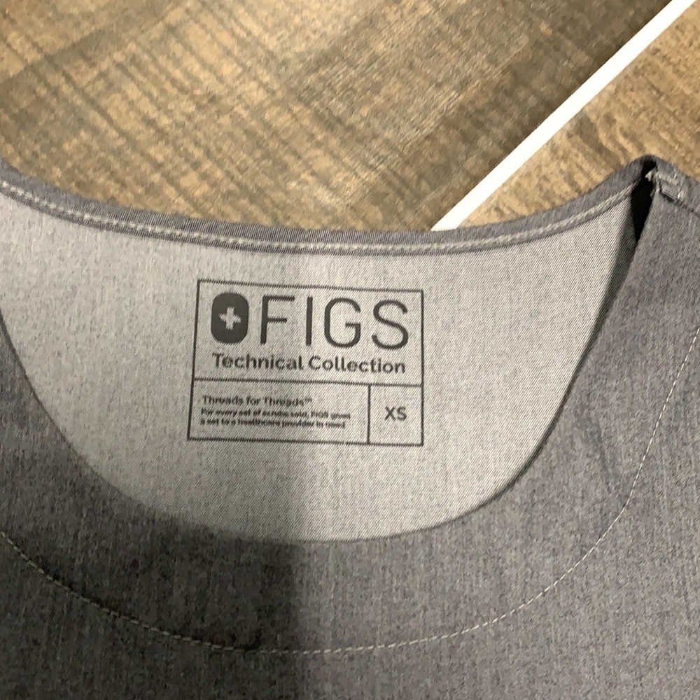 Figs Limited Edition Graphite Scrub Top Gem